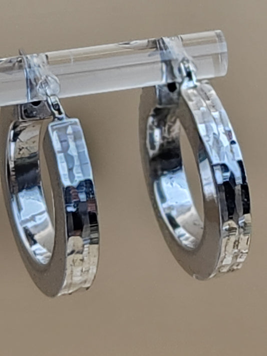 HELEN ANDREWS INC. HAN Signed Sterling Silver Carved Hoop Earrings