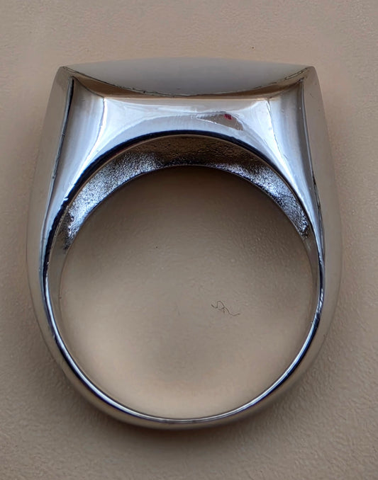Mother of Pearl/Sterling Silver Vintage Ring Size 6.75