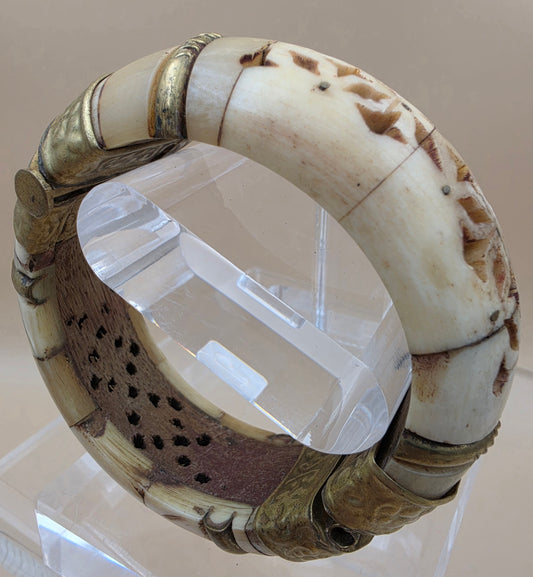Hand Carved Antiqued White Buffalo/Brass Inlay Hinged 7" Cuff Bracelet