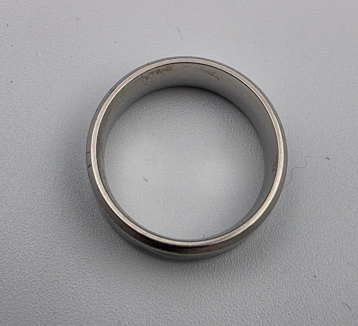 Paua Shell Inlaid/Silvertone Band Ring Size 9.25
