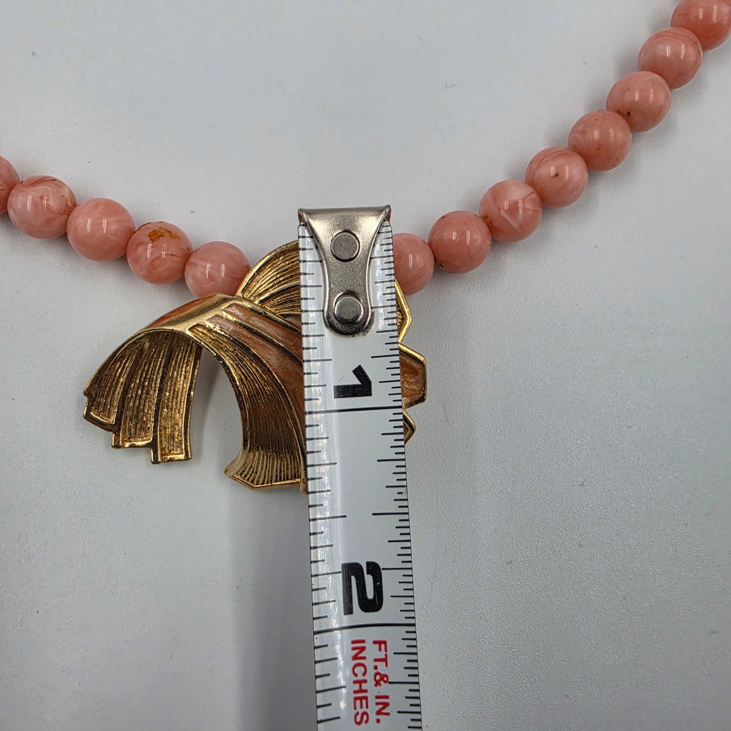 AVON 18" Marbled Pink Bead 9mm/ Enamel Inlaid/ahold Tone Pendant " Draped Elegance" Necklace