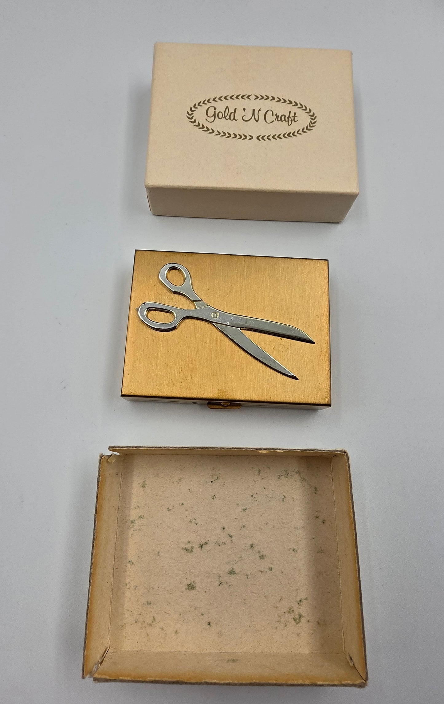 GOLD N CRAFT 1950's-60's Gold Tone Travel/Purse Sewing Kit