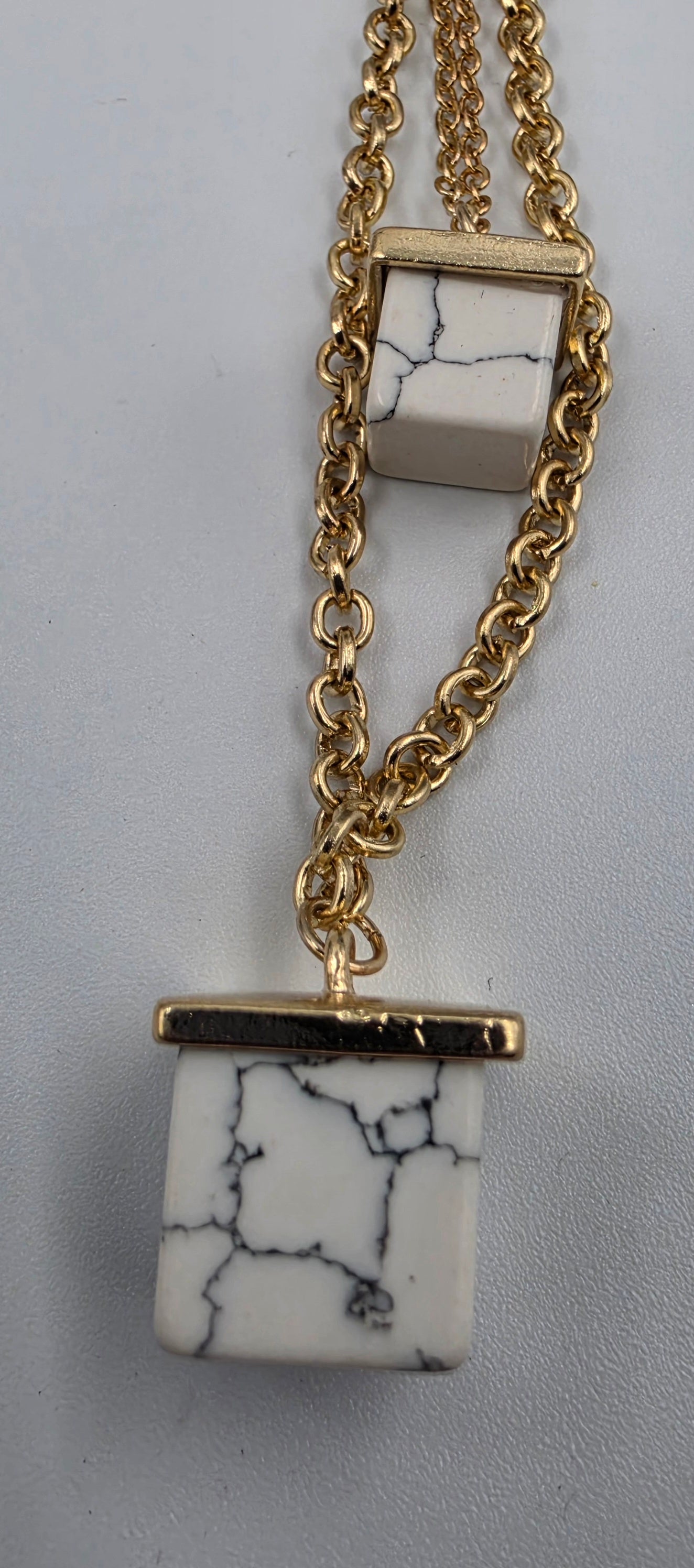 ARTIK LADY 20"-22" Gold Tone/Acrylic White Buffalo Square Stone Double Pendant Necklace