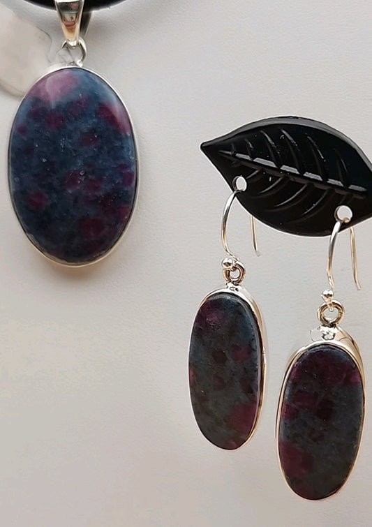 INDIA GEMS Eudialyte/Sterling Silver Dangle/Drop Earrings & Matching Pendant