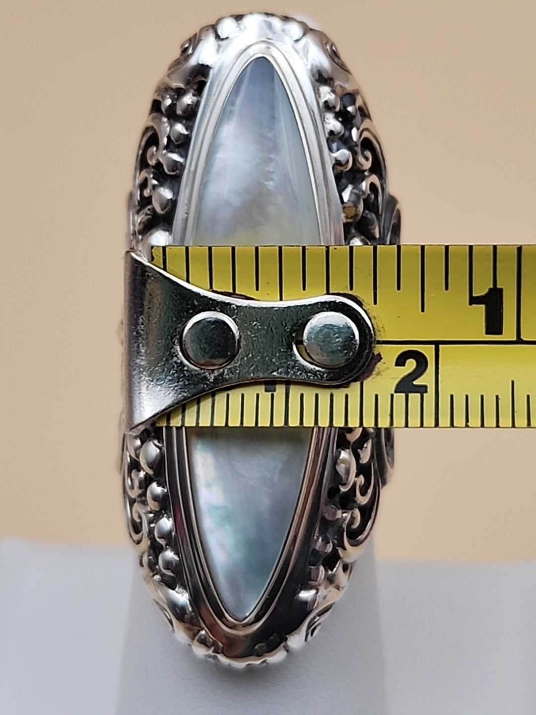 SAMUEL B. Mother Of Pearl/ Sterling Silver Filagree Finger Ring Size 6