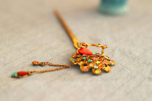 Designer Vintage Costume Jewelry: Why Collectors Love It and How to Spot Quality Pieces