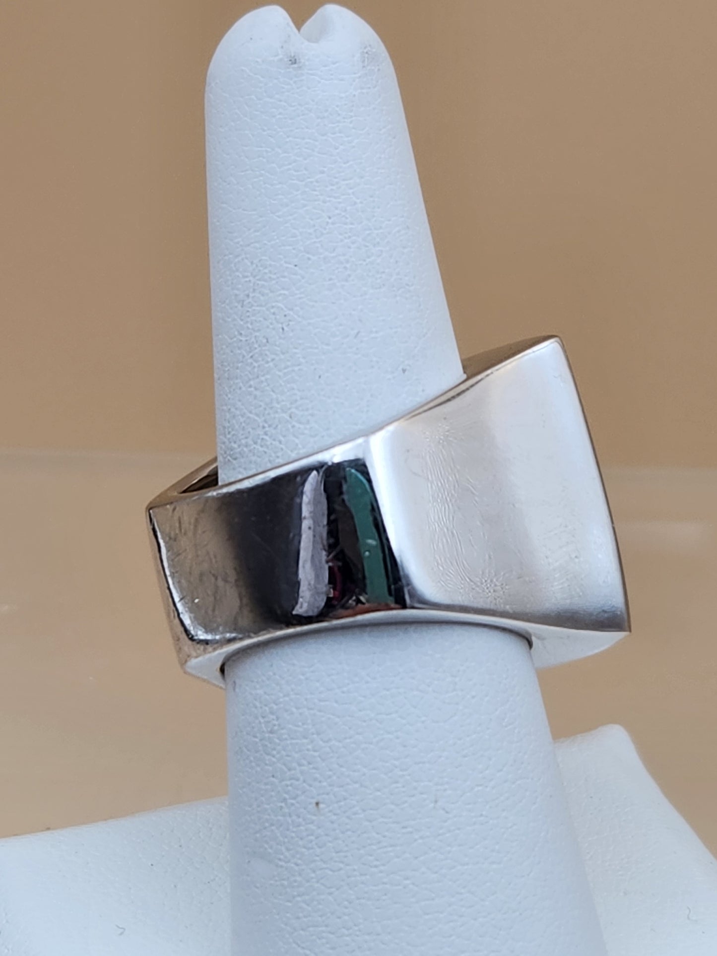 Black Mother of Pearl Nickel Free Sterling Silver Ring Size 8