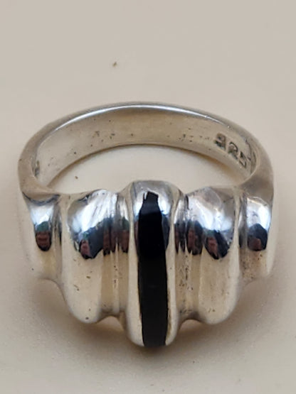 TAXCO MEXICO Sterling Silver Black Onyx Ribbed Ring Size 6.5