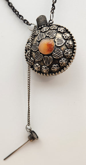Middle Eastern Poison/Snuff/Perfume Bottle/Carnelian Stone 32" Necklace