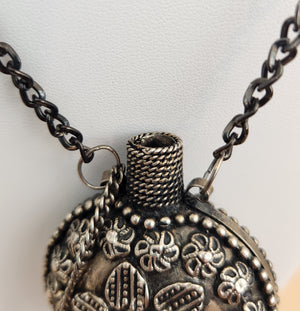 Middle Eastern Poison/Snuff/Perfume Bottle/Carnelian Stone 32" Necklace