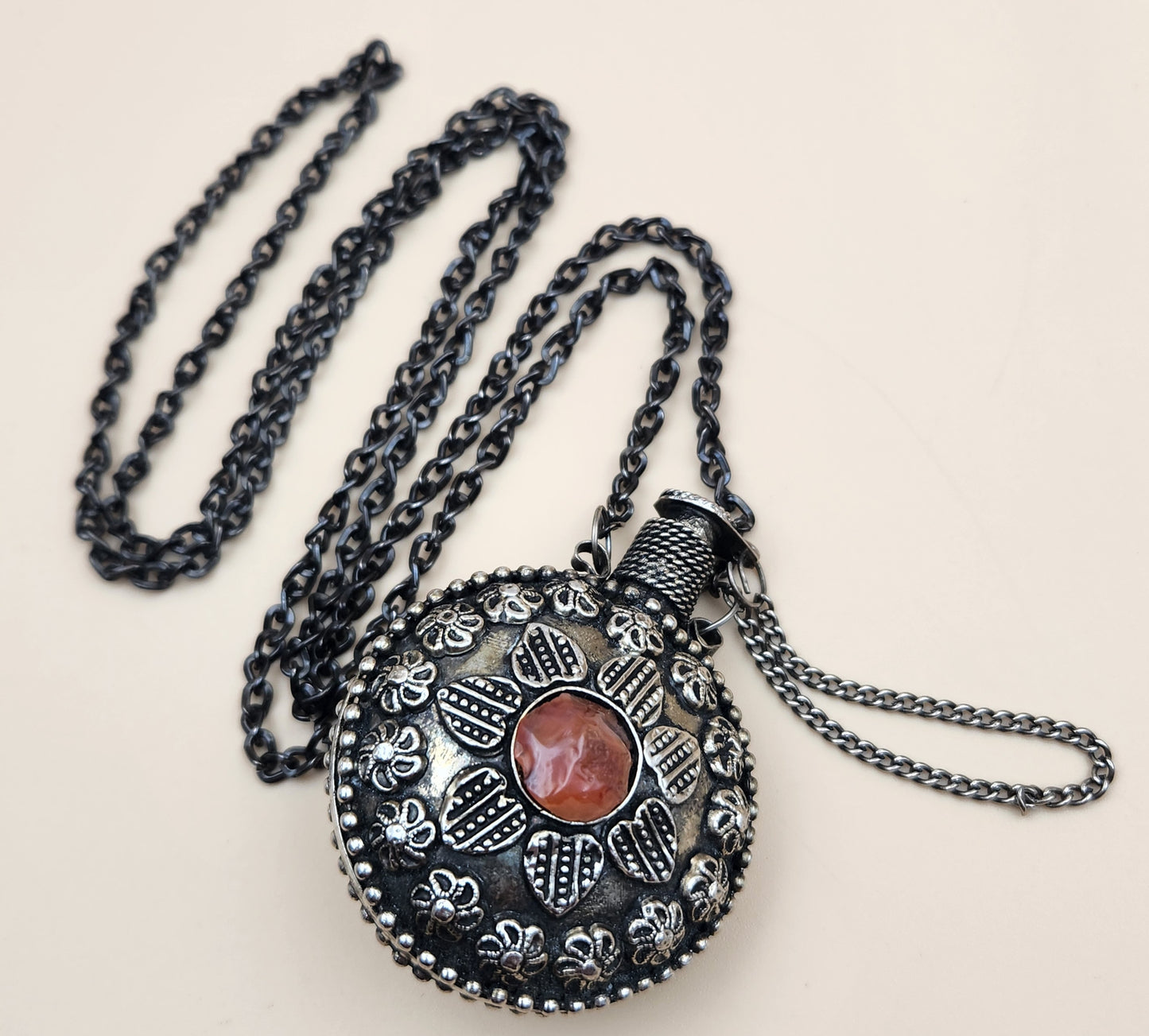 Middle Eastern Poison/Snuff/Perfume Bottle/Carnelian Stone 32" Necklace