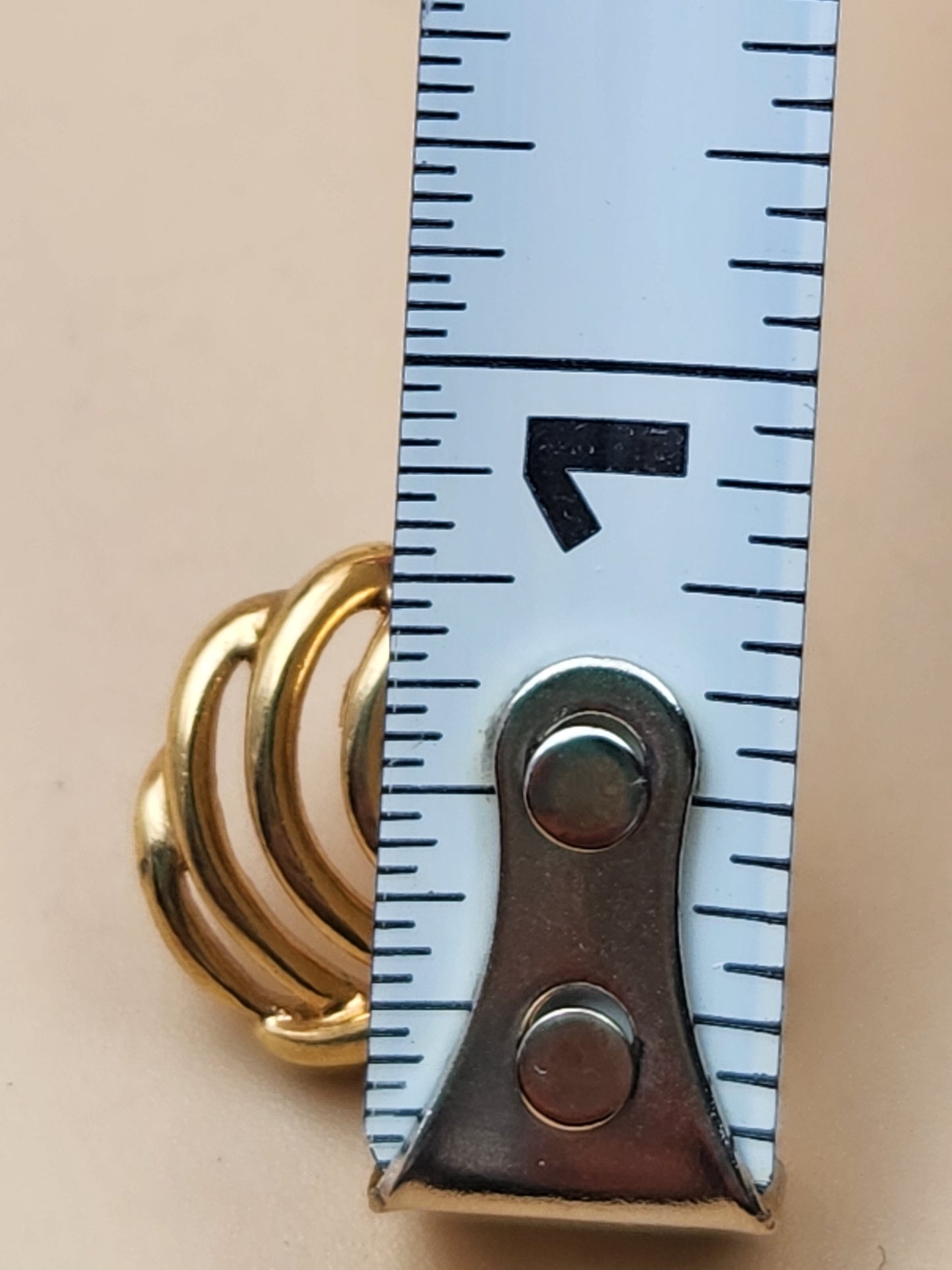 MONET Gold Tone Swirl Ribbed Vintage 80's Stud Earrings