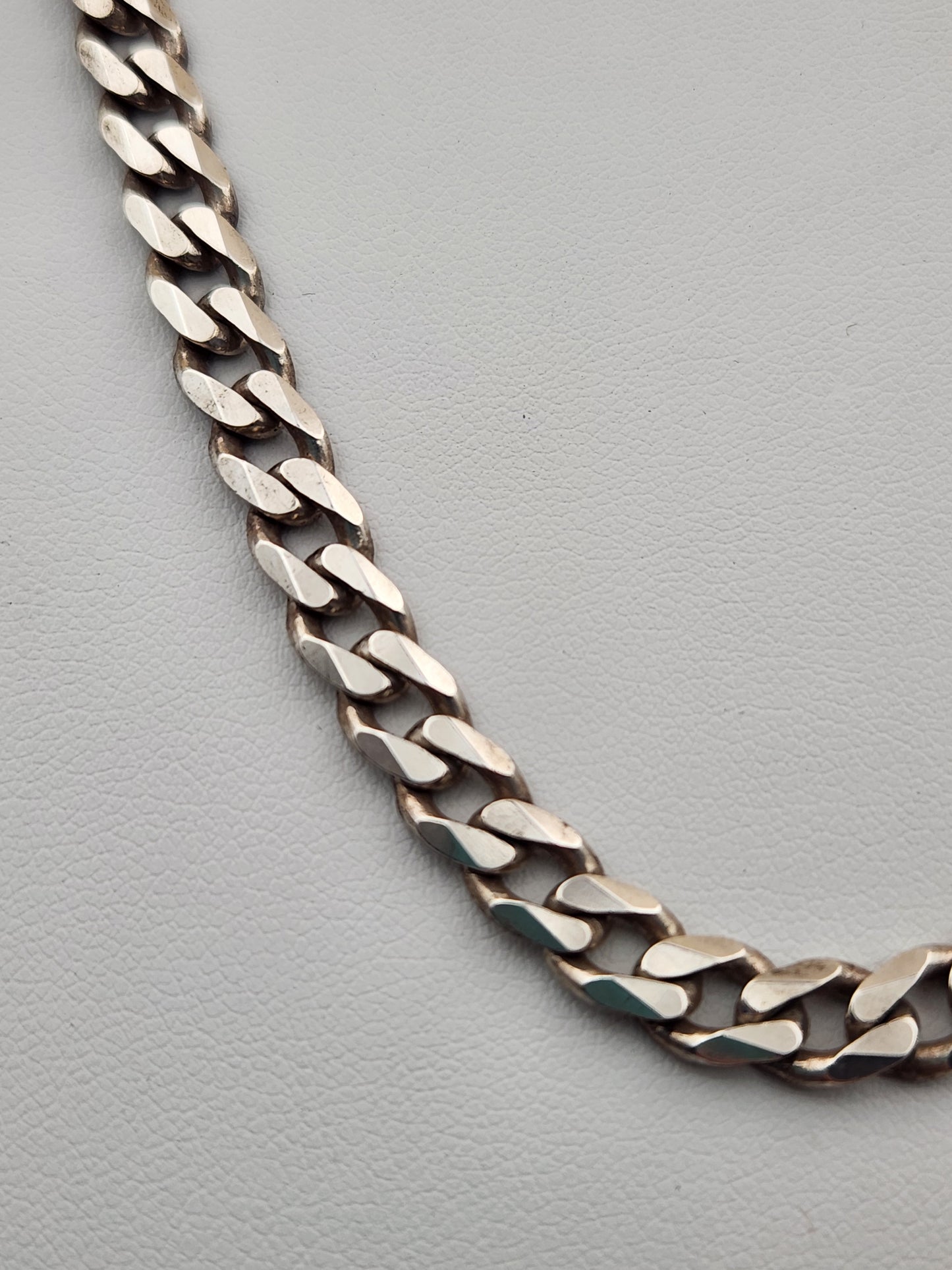 AGI Italian Sterling Silver 18" Cuban/Curb Link 31 gram Necklace