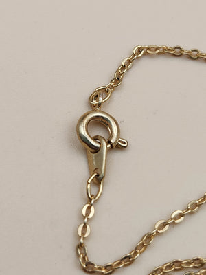 Gold Tone/Faux Pearl/Clear Rhinestone Pendant with Oval Link Gold 18" Necklace
