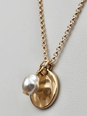 TIME AND TRU Gold Tone disc/Faux Pearl Charms on Gold Tone 18"-22" Necklace
