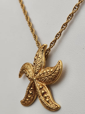 AVON Gold Tone Textured Starfish Pendant/30" Rope Chain Necklace