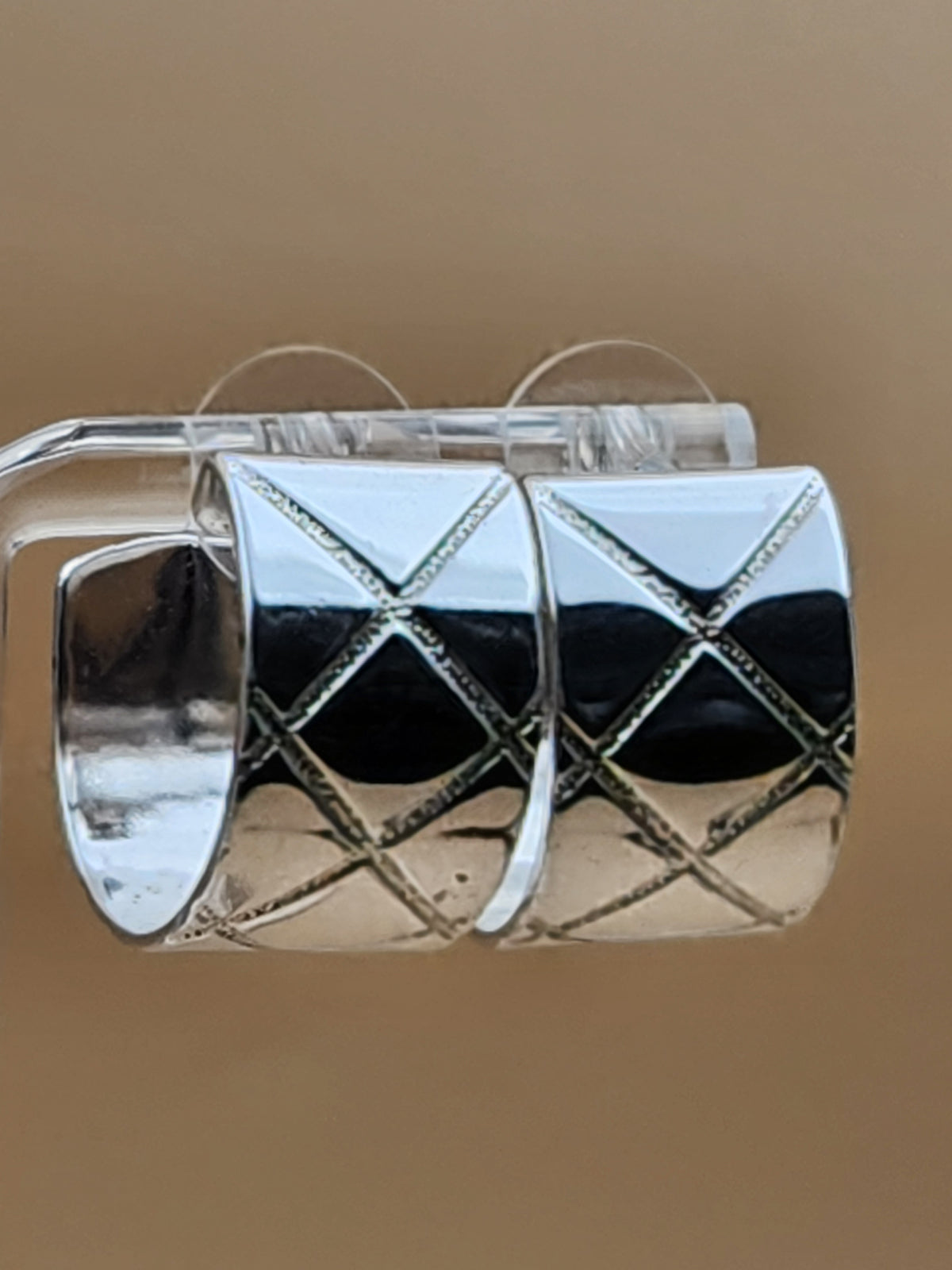 Silver Tone 1990's Vintage Quilted Design Thick Huggie Hoop Earrings