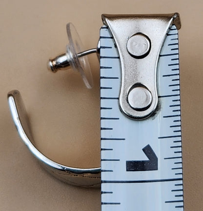 Silver Tone 1990's Vintage Quilted Design Thick Huggie Hoop Earrings