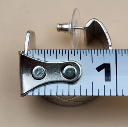 Silver Tone 1990's Vintage Quilted Design Thick Huggie Hoop Earrings