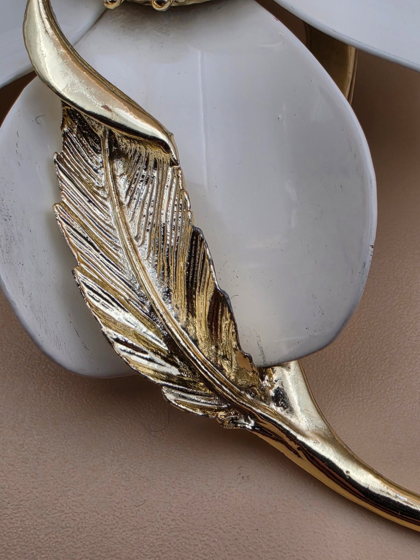 Vintage 1960's-70's White Enamel/Gold Tone 3.5" Brooch