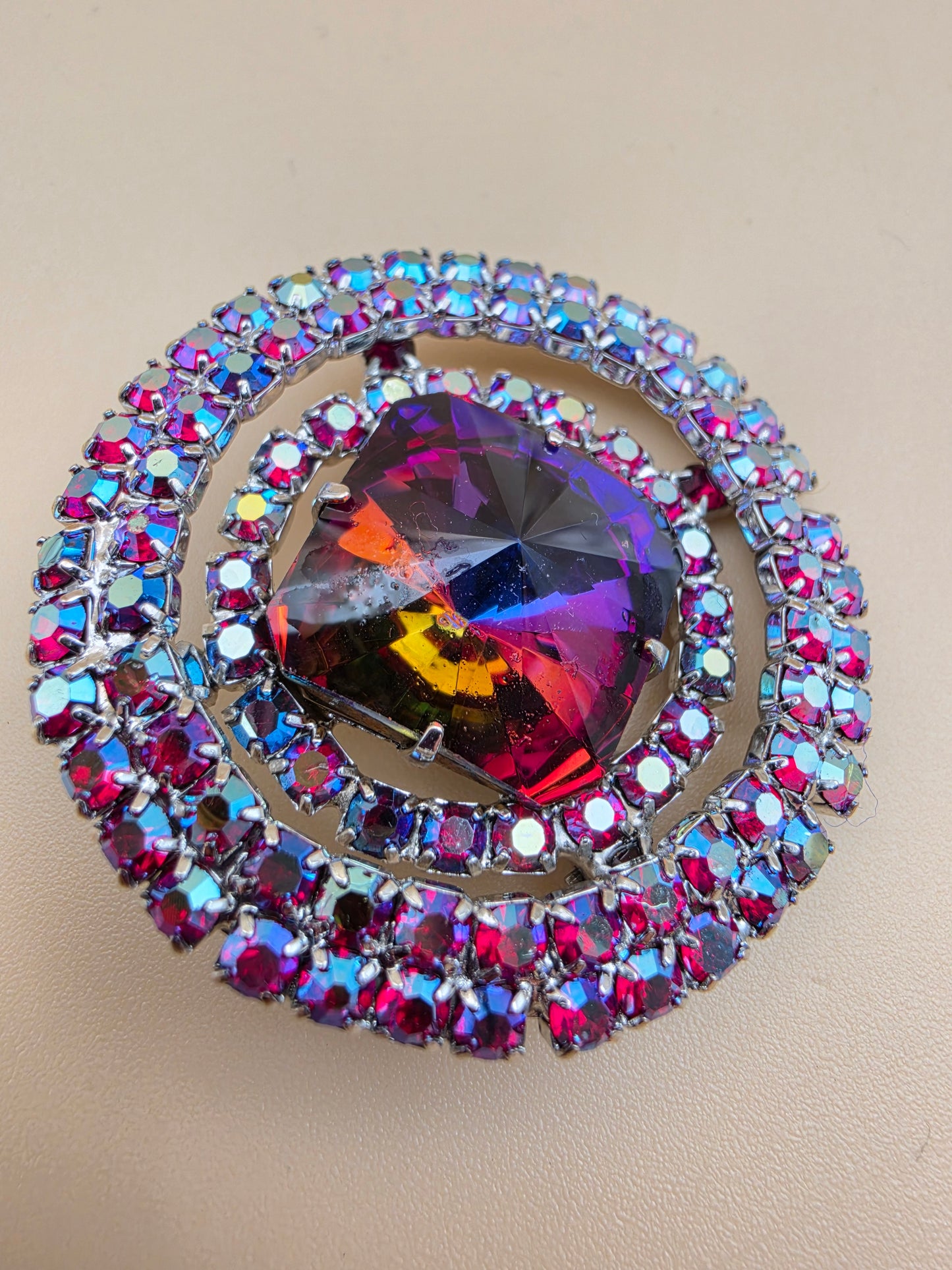 Rivoli Crystal/Aurora Borealis Vintage 1950's-60's 1.75" Round Brooch