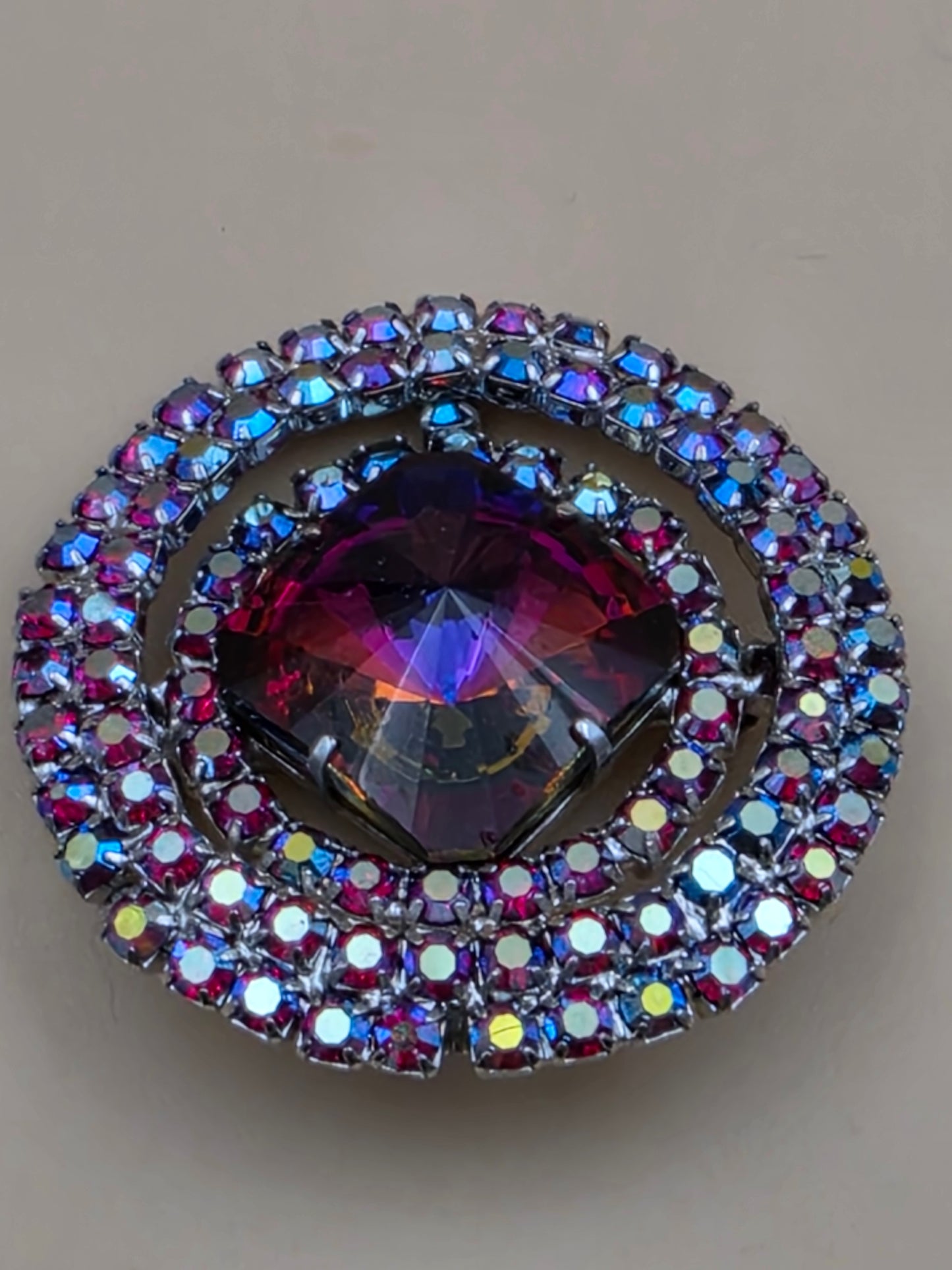 Rivoli Crystal/Aurora Borealis Vintage 1950's-60's 1.75" Round Brooch
