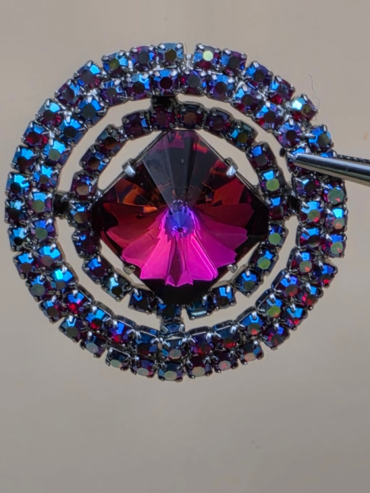 Rivoli Crystal/Aurora Borealis Vintage 1950's-60's 1.75" Round Brooch