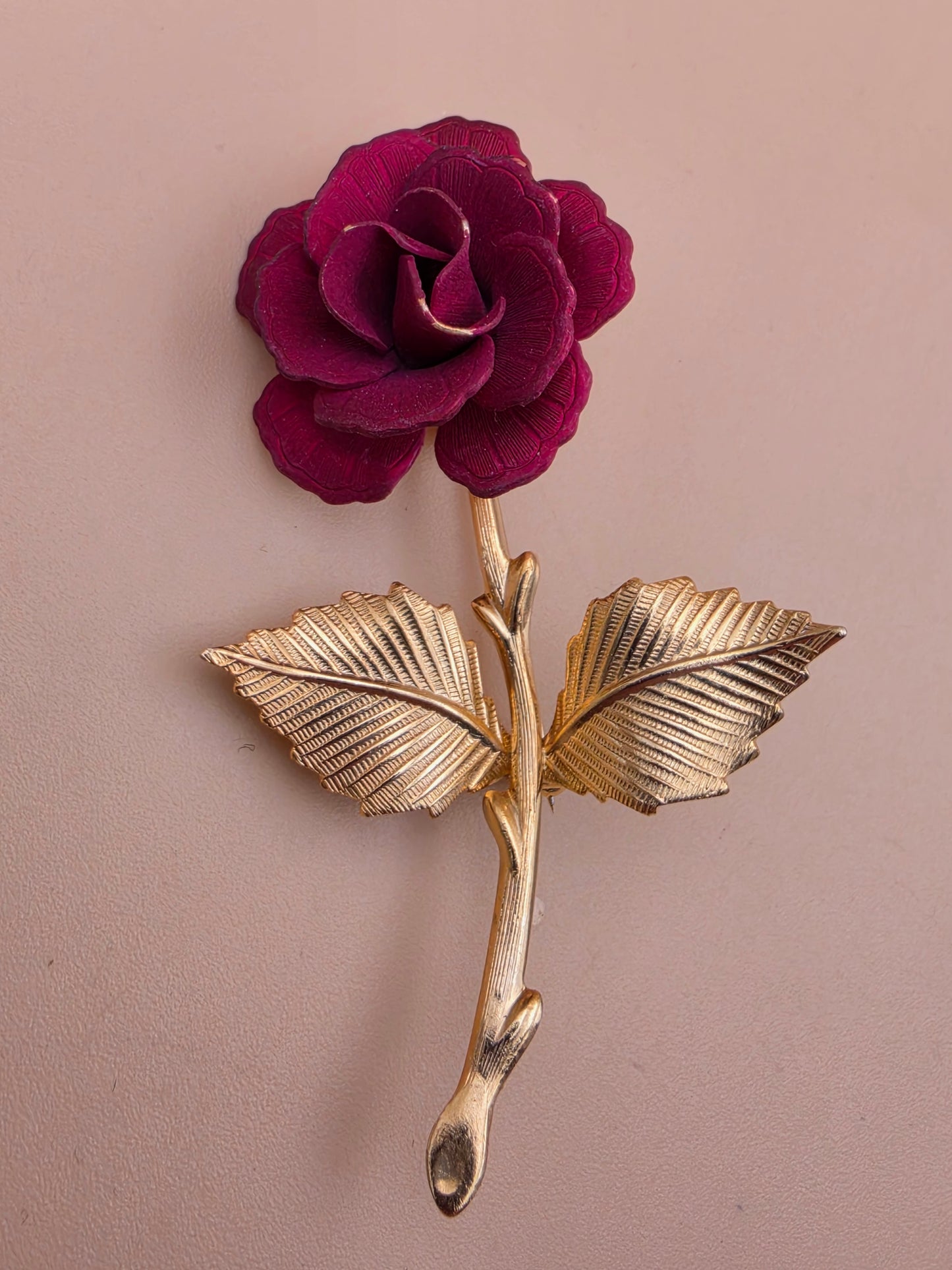 Gold Tone/Red Matte Finish Rose/Textured Leaf Vintage Brooch