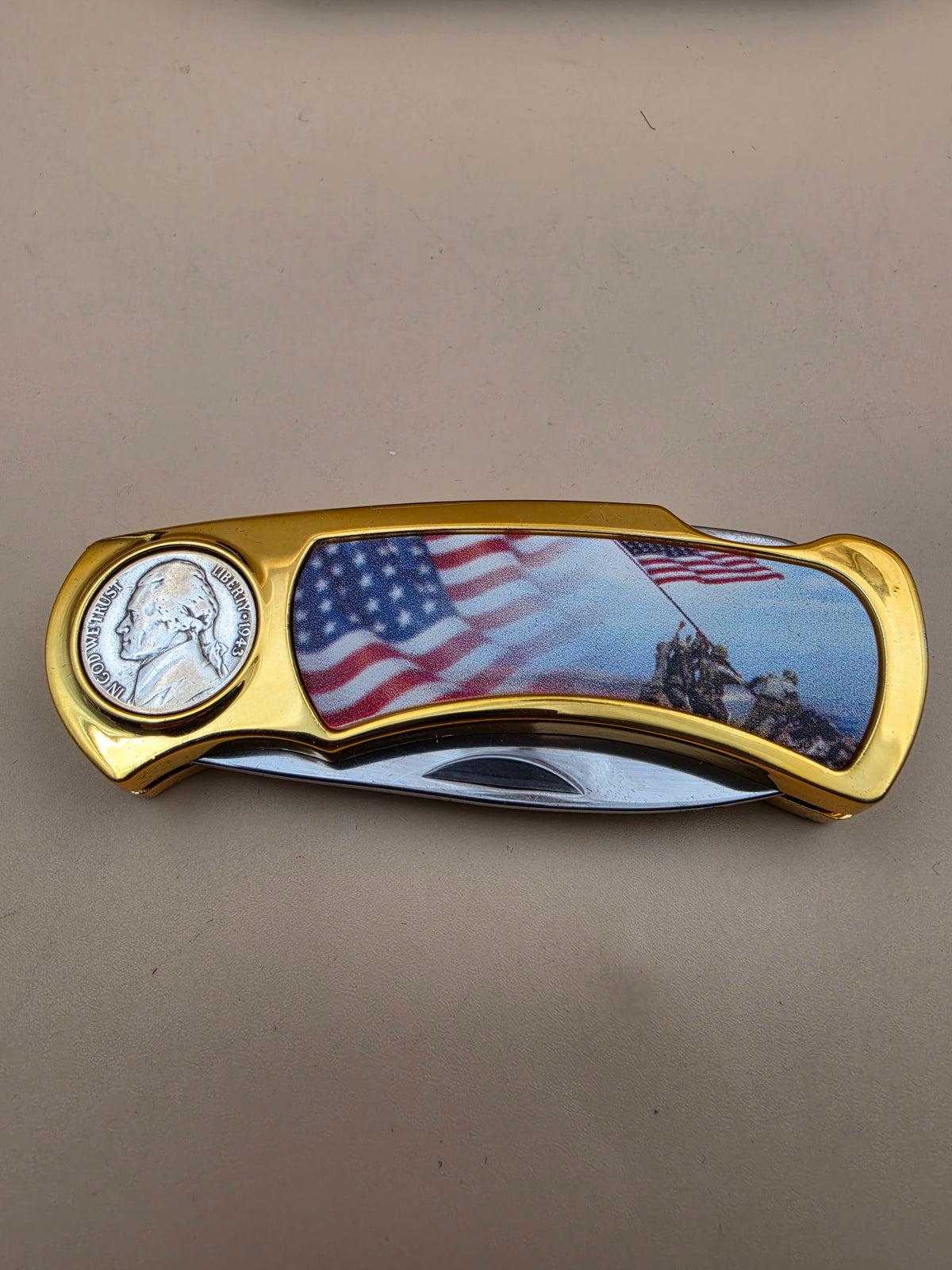 Silver Nickel Collectors WWII Pocket Knife