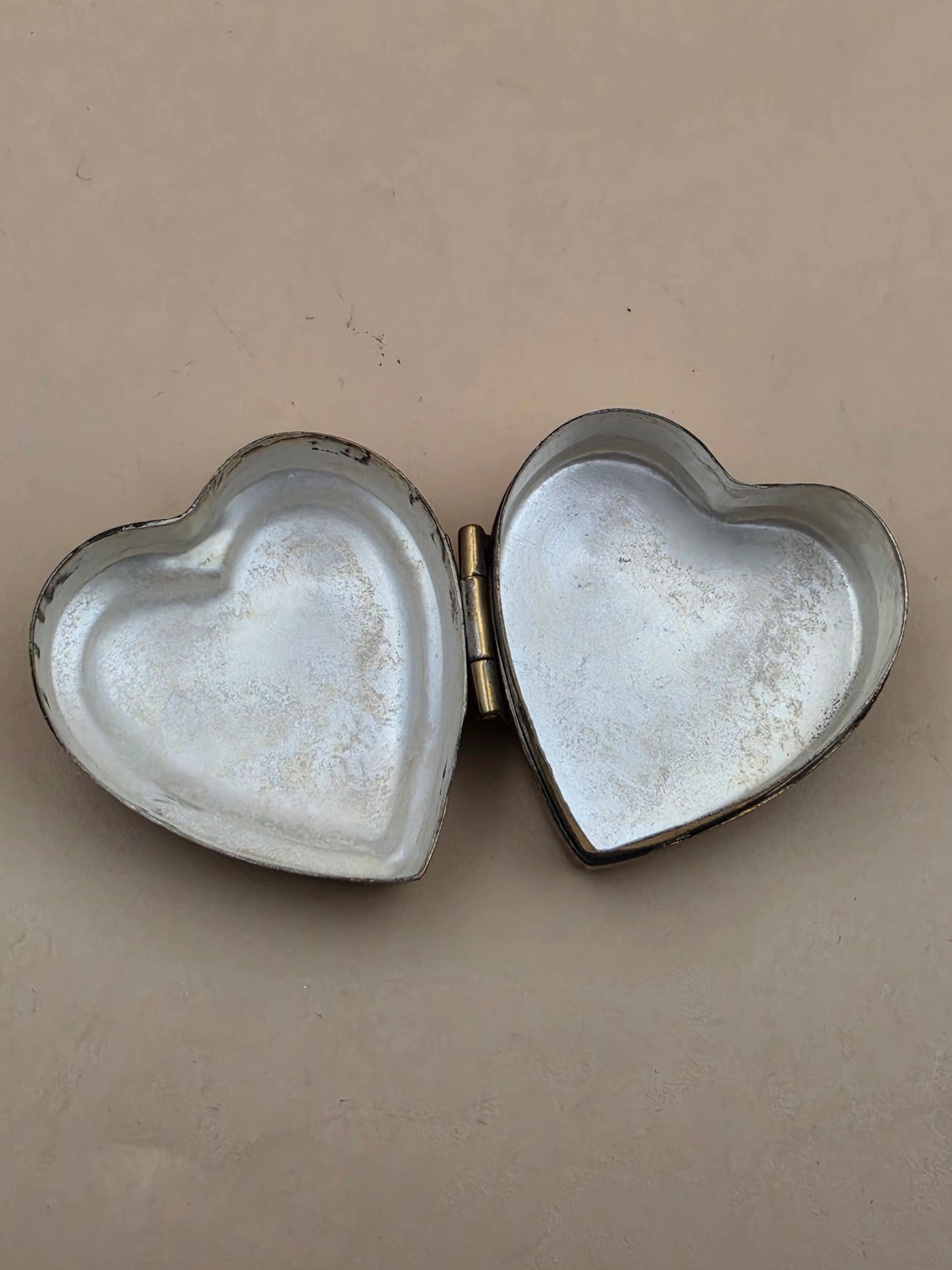 Brass Heart/Vintage 1950's Hinged Jewelry/Trinket Box