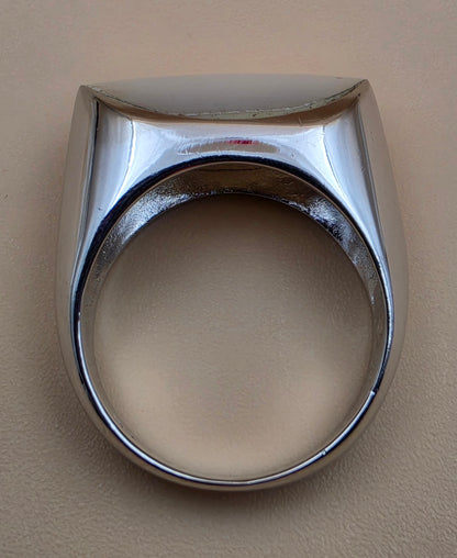 Mother of Pearl/Sterling Silver Vintage Ring Size 6.75