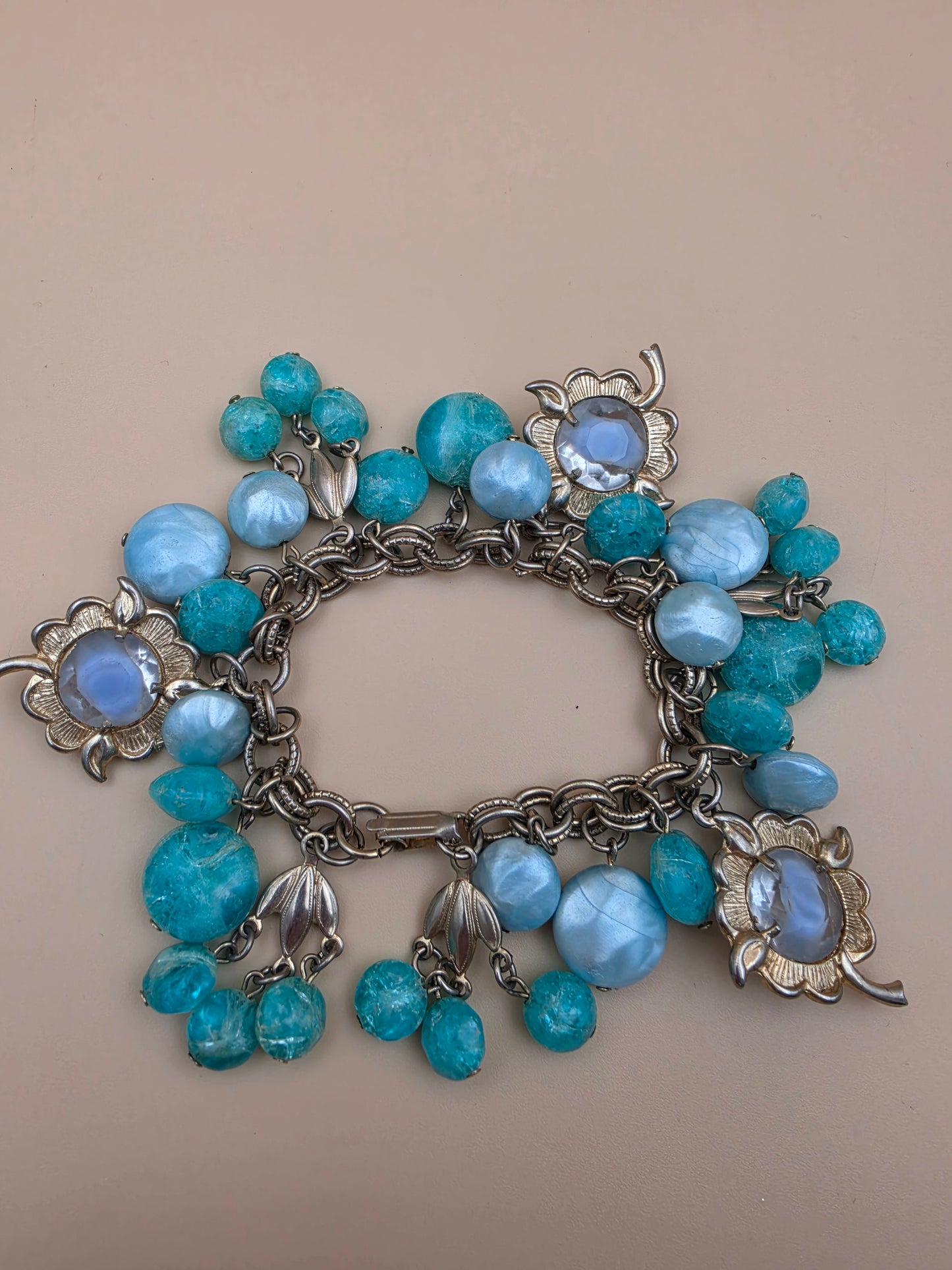 1950's Lucite/Art Glass/Antiqued Gold Tone Stretch Charm Bracelet