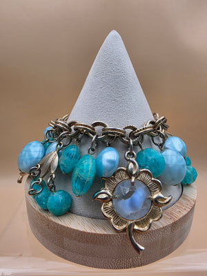 1950's Lucite/Art Glass/Antiqued Gold Tone Stretch Charm Bracelet