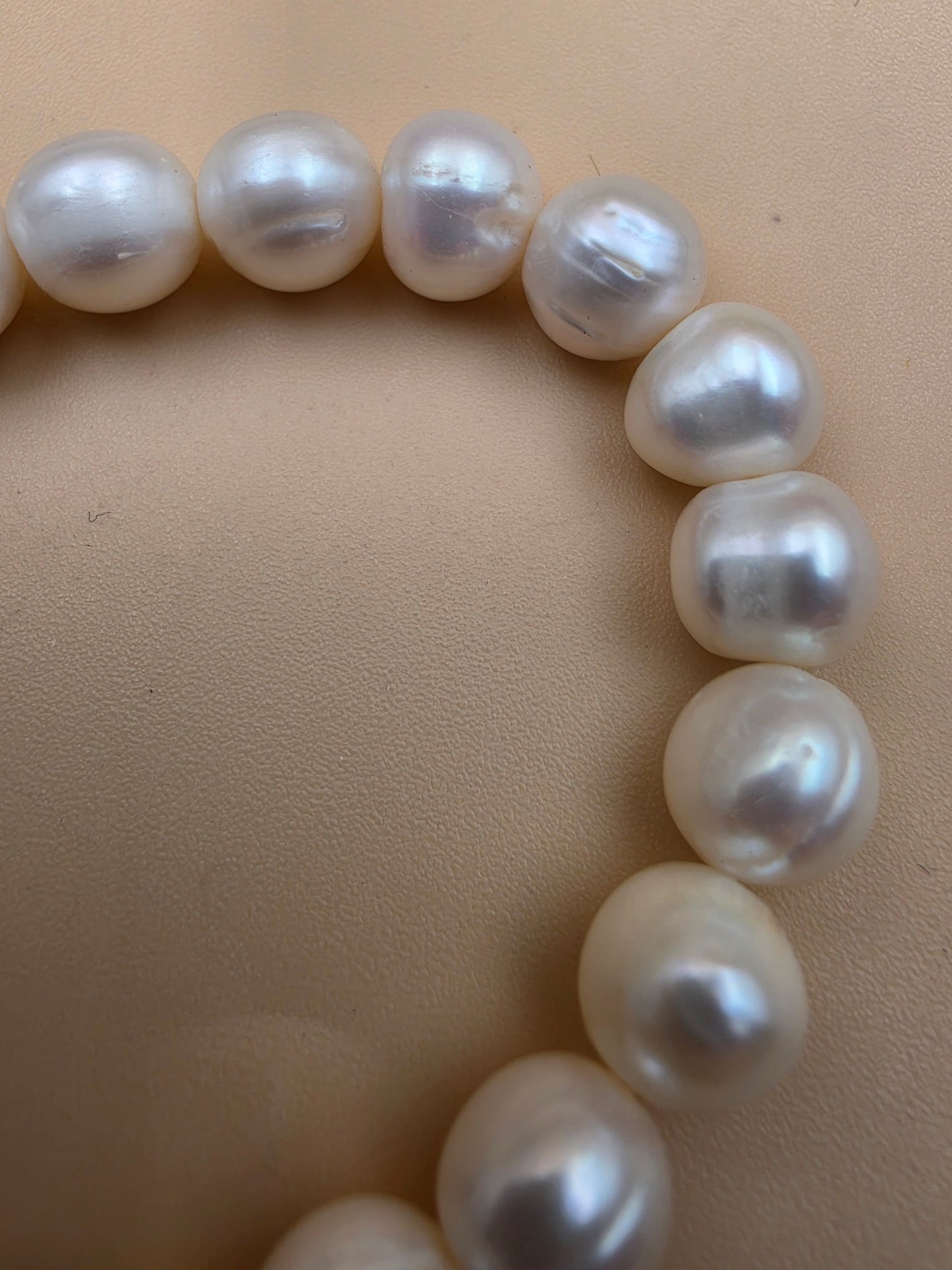 8-10mm Freshwater Pearl/Faceted Black Onyx Beaded Stretch Bracelet