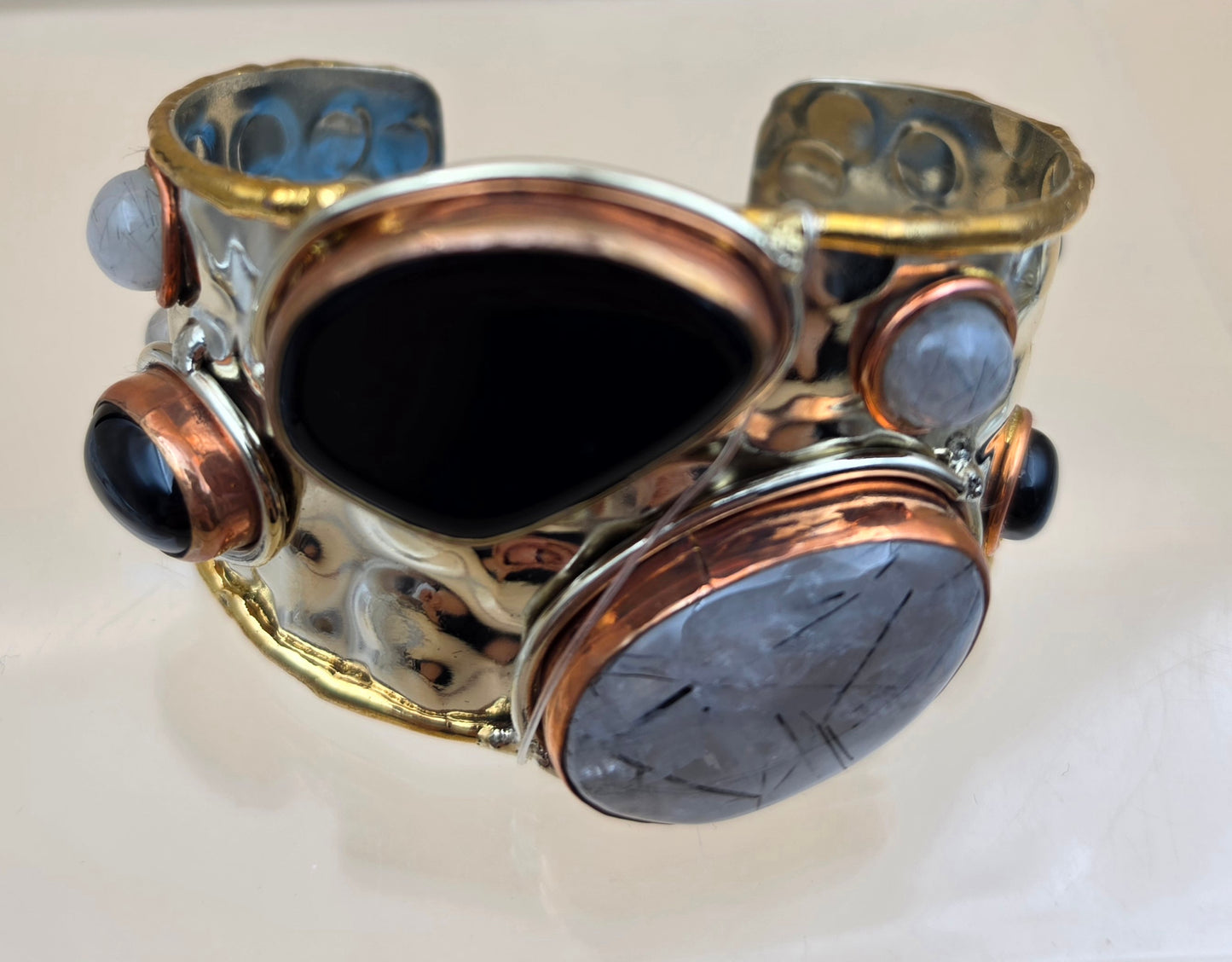Gold White Based Metal/Brass Tone/Rutile Quartz/Onyx 7.25" Bracelet