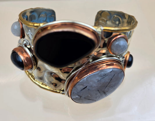 Gold White Based Metal/Brass Tone/Rutile Quartz/Onyx 7.25" Bracelet