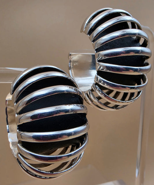 Silver Plated Shrimp/Ribbed Half Hoop 1.5" Earrings