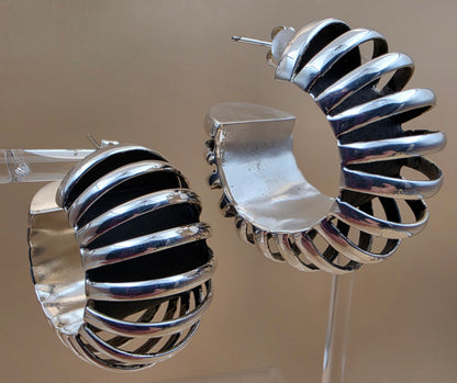Silver Plated Shrimp/Ribbed Half Hoop 1.5" Earrings