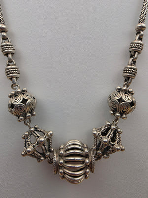 BA SUARTI 18" Sterling Silver/Balinese Style Vintage Necklace and Matching Earrings