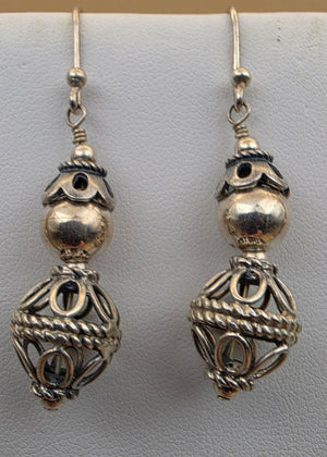 BA SUARTI 18" Sterling Silver/Balinese Style Vintage Necklace and Matching Earrings