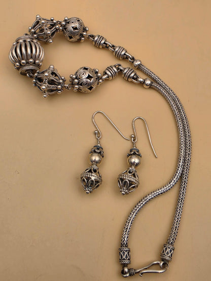 BA SUARTI 18" Sterling Silver/Balinese Style Vintage Necklace and Matching Earrings