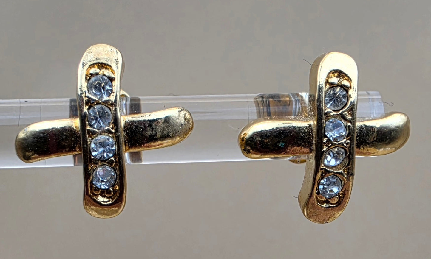 AVON X Stud "Sparkle Kiss"Goldtone/Rhinestone Stud Earrings