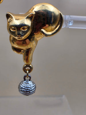 AVON Vintage  1992 "Frolicking Feline " Goldtone Playful Cat with Silvertone Yarn Ball Earrings
