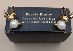 AVON "Pearly Bunny" Vintage 1994 Goldtone/Faux Pearl Stud Earrings