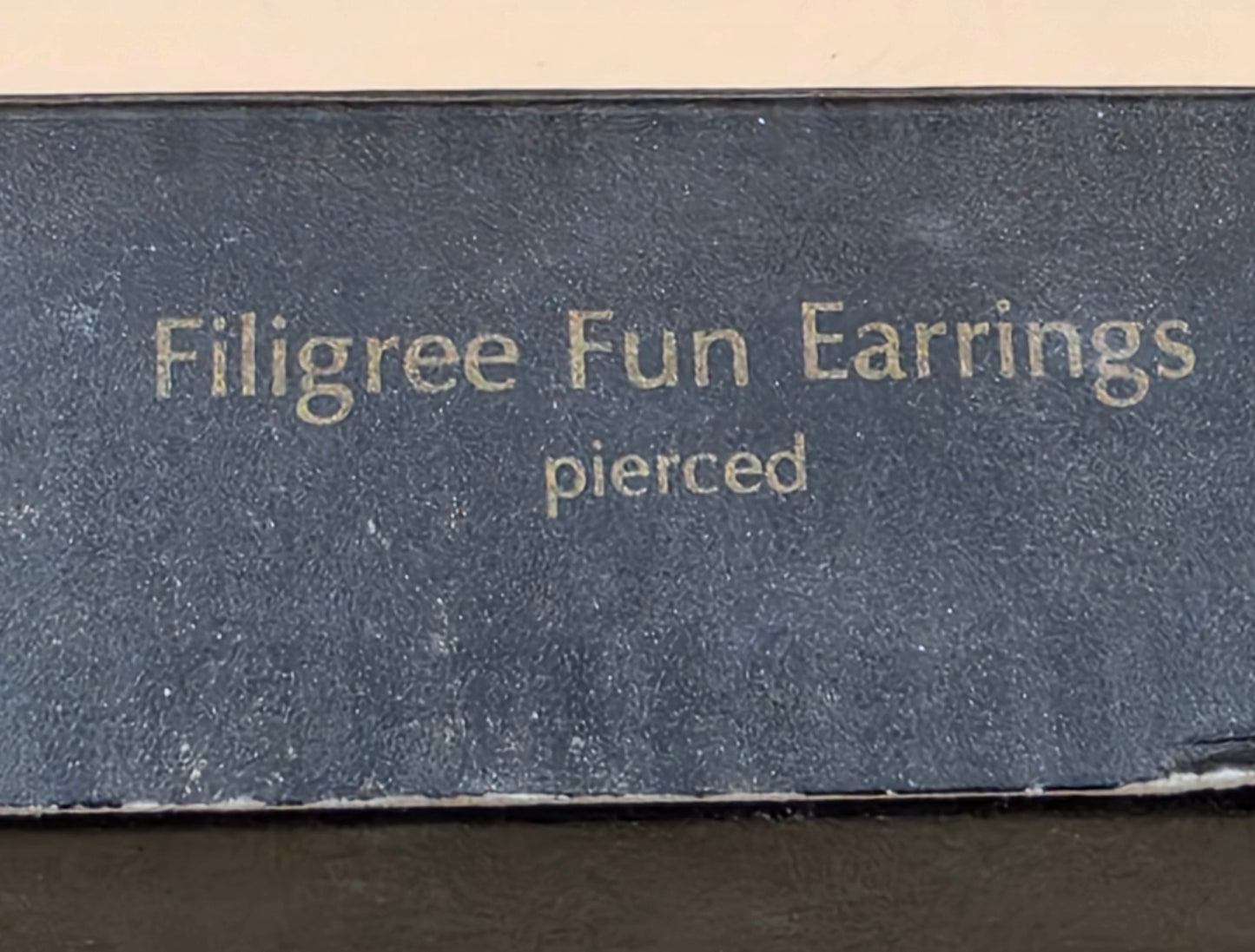 AVON Vintage 1990's "Filagree Fun" Goldtone Openwork Dangle Earrings