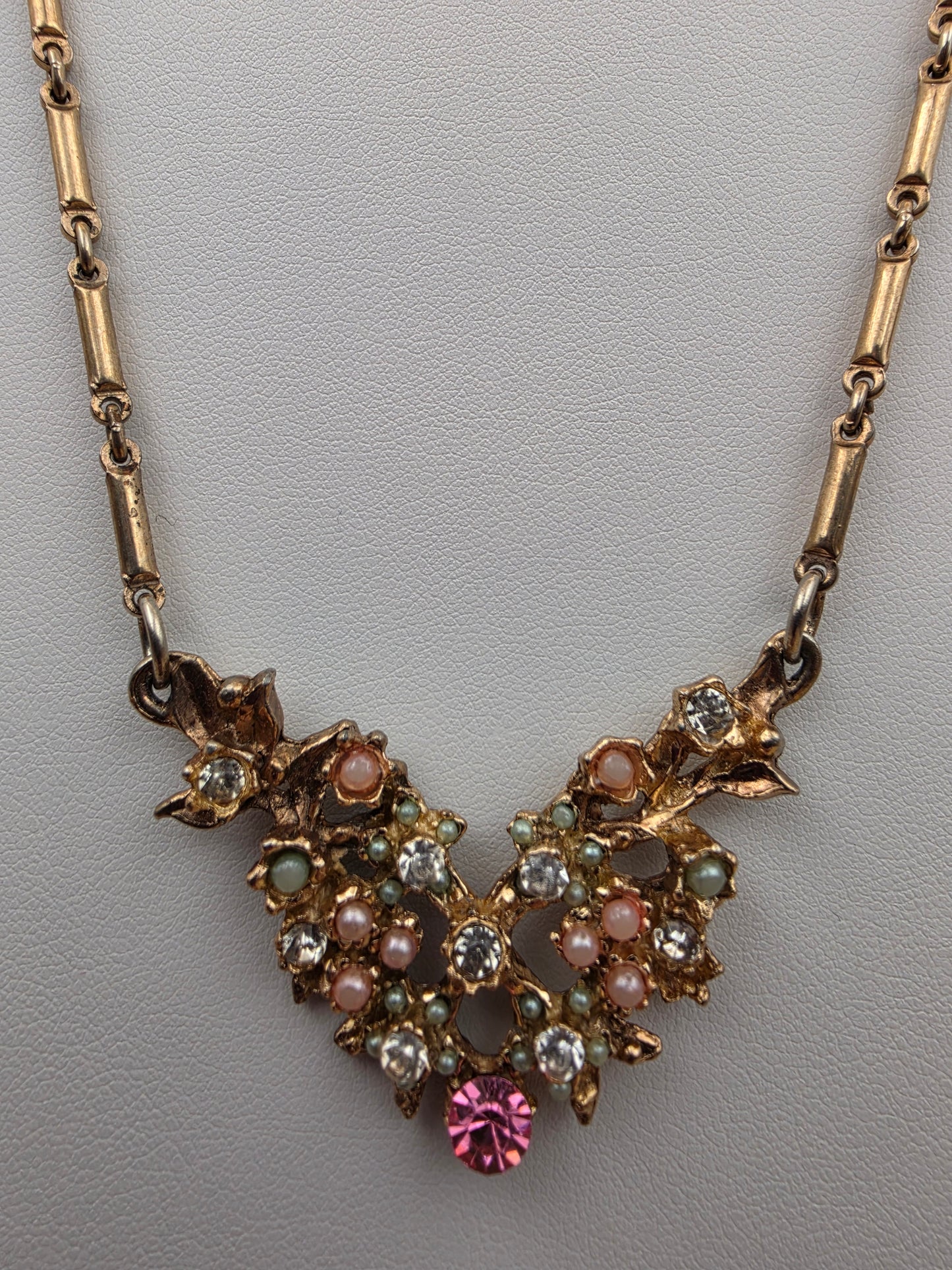 Vintage Gold Tone/Faux Pearl/Clear and Pink Rhinestone Bar Link Collar Necklace
