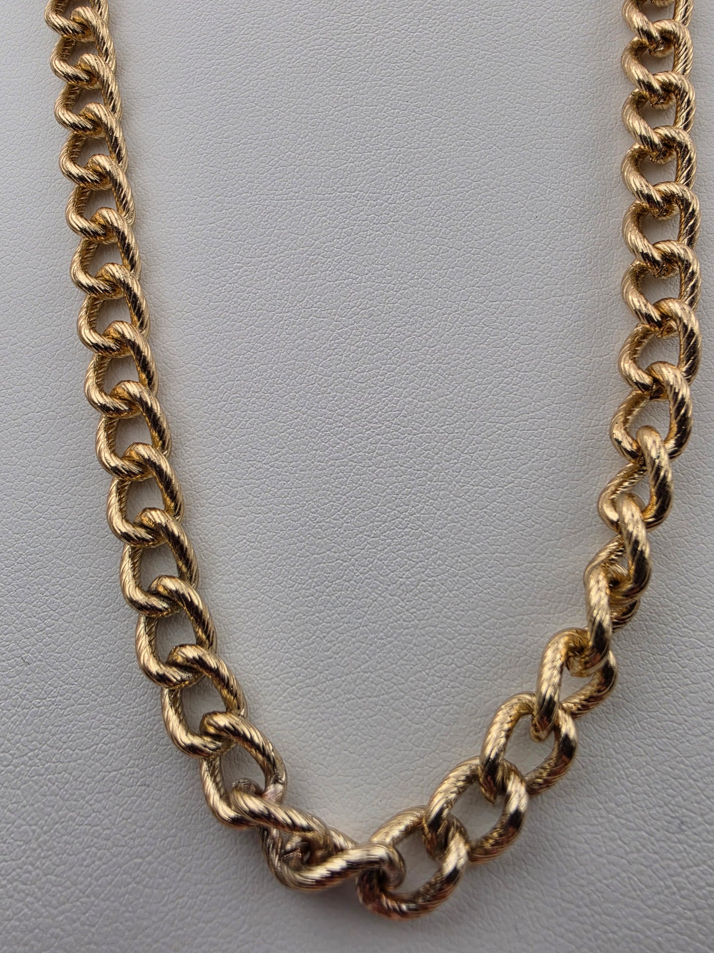 Textured Gold Tone/Open Link 28" Chain Necklace