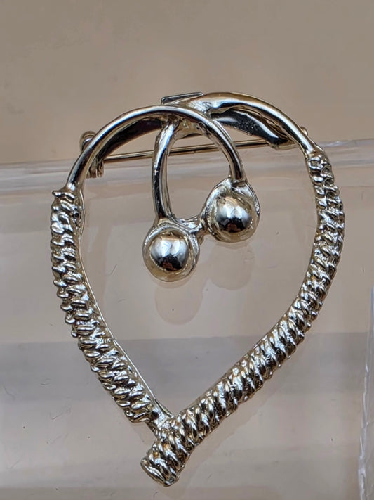 AMERICAN JEWELRY CHAIN CO. Silvertone Stethoscope Vintage Brooch