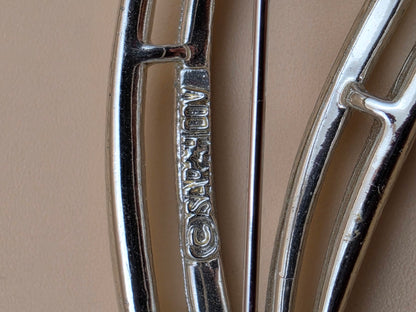 SARAH COVENTRY Vintage Silvertone/Textured Leaf Swoosh Brooch
