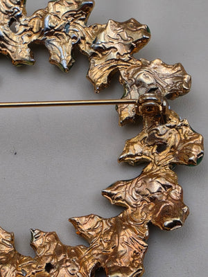 1960's- 1970's Green Enamel/Red Crystal Stones/Goldtone Vintage Christmas Wreath Brooch